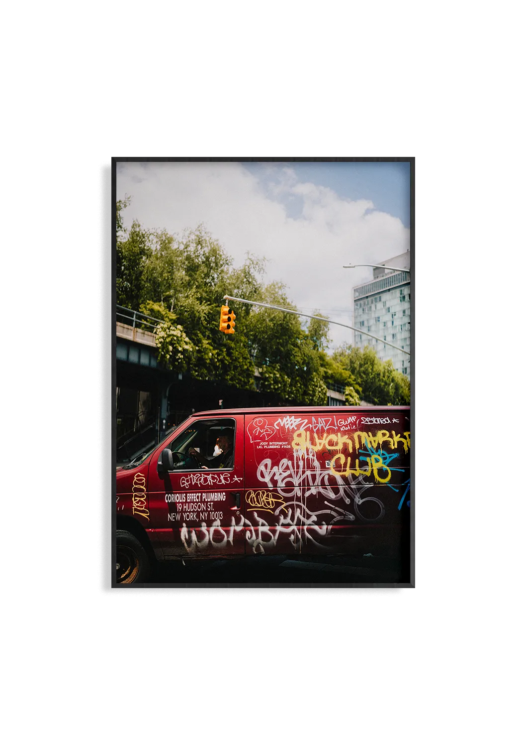 Black Market – Straßenfotografie Kunstdruck von Alexander Zahn, New York Graffiti