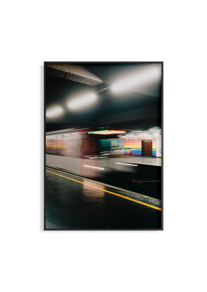 Last Train – Fotografie Kunstdruck von Alexander Zahn, U-Bahn letzter Zug